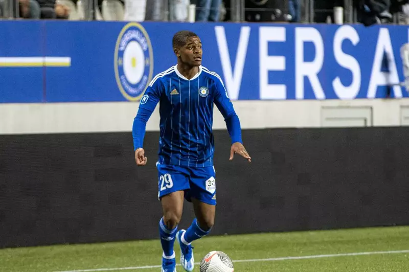 مصدر ليلا كورة: لاعب منتخب كاب فيردي على رادار الأهلي لتعويض رحيل ديانج 